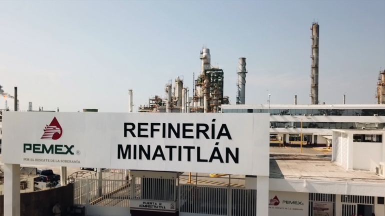 Avanza rehabilitación de refinería en Minatitlán: AMLO