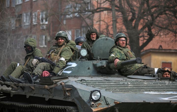 Moviliza Rusia más de 200 mil soldados a Ucrania