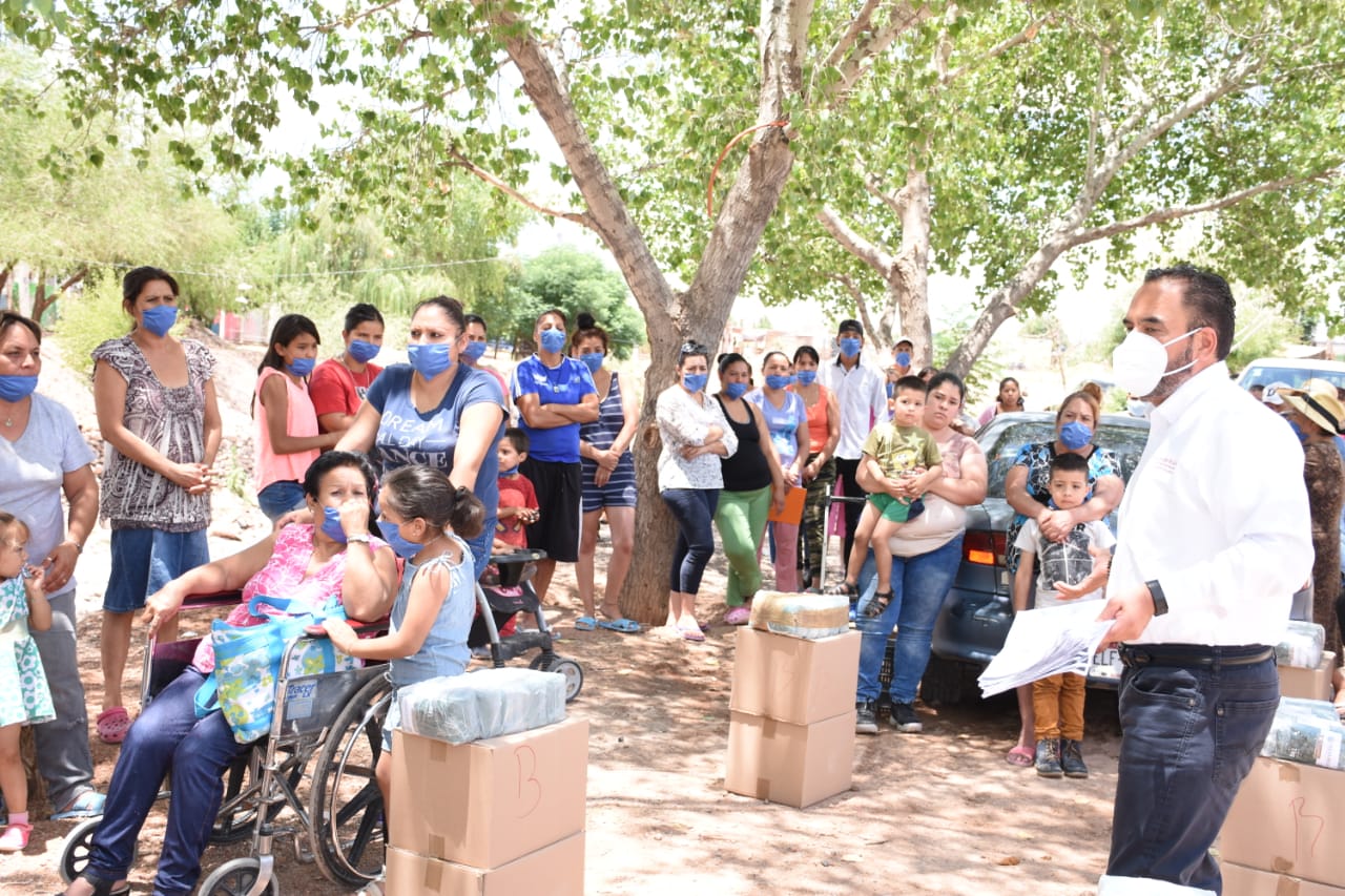 Llega 4T a colonia “El Porvenir”, entrega apoyos alimentarios y levantan censo para programas de Bienestar