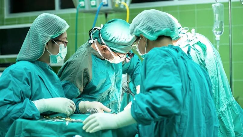 Paciente de 62 años sufre 4 horas de erección a causa del coronavirus