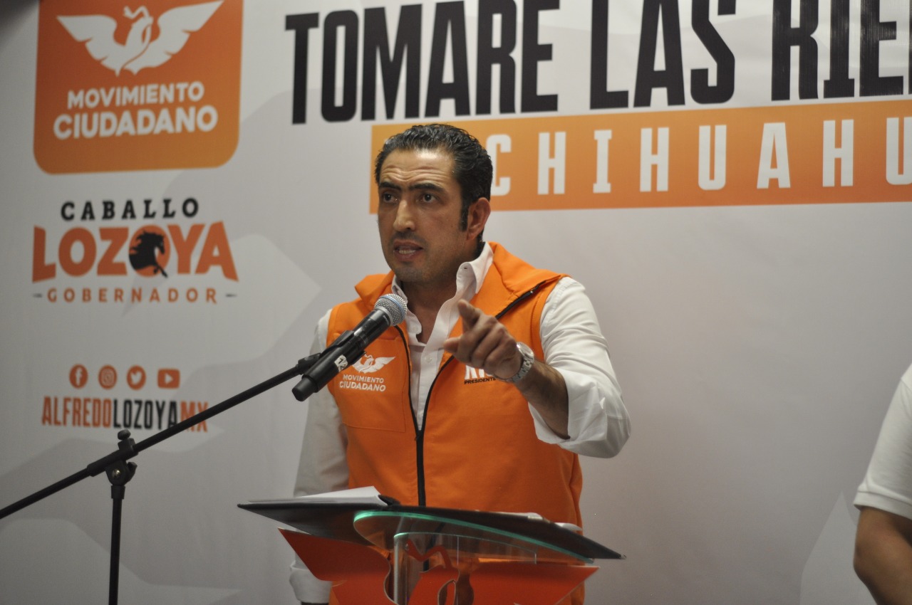 “No nos van a detener en el combate al narcomenudeo”: Miguel Riggs con el Caballo Lozoya