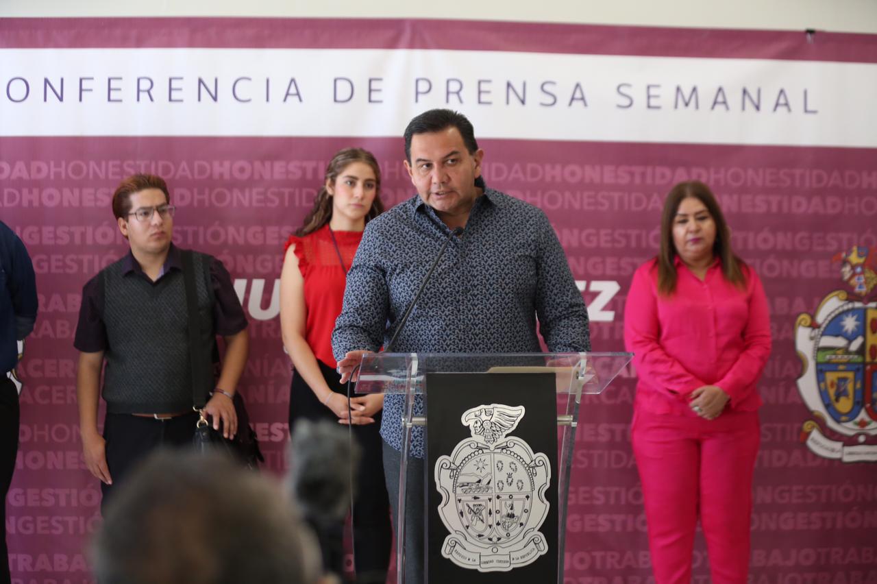 Apoyarán municipio de Juárez a estudiantes con becas para ingresar a la Universidad