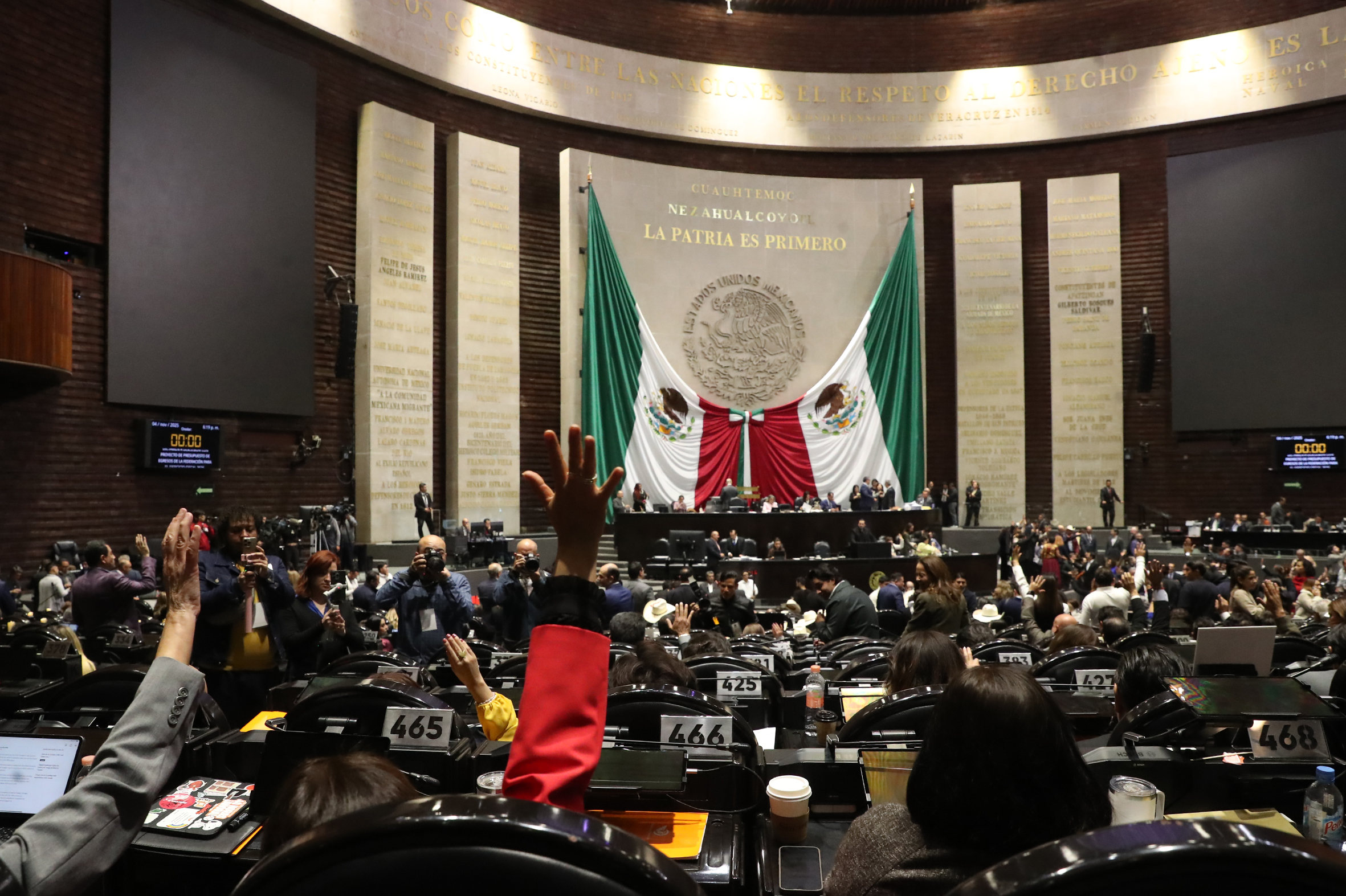 Aprueban diputados presupuesto de egresos 2026 en lo general