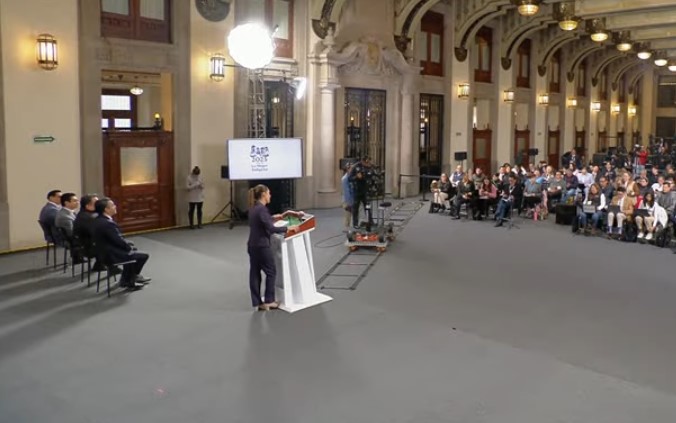 Sheinbaum denuncia acoso; arranca campaña