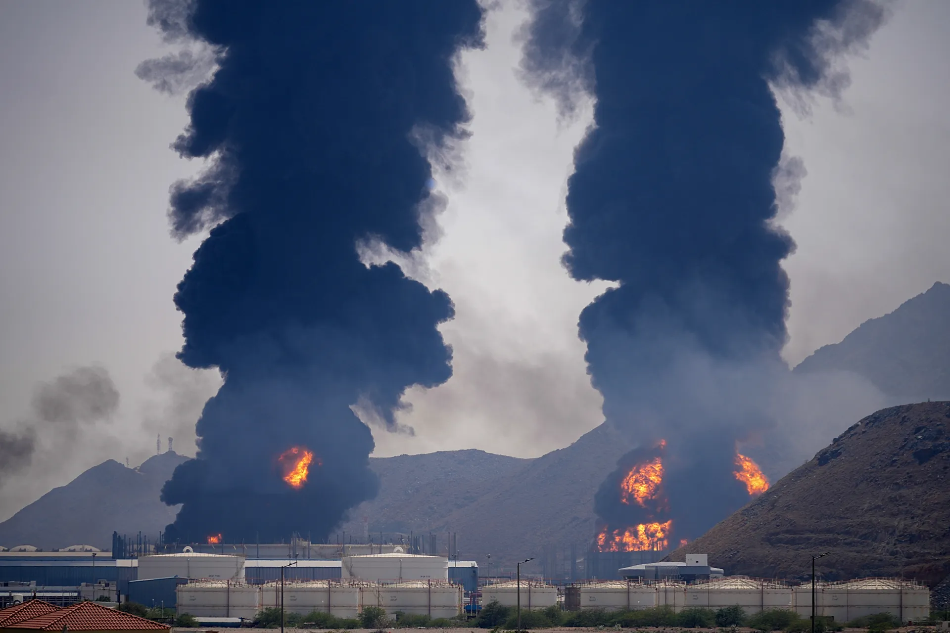 Irán sigue atacando los países del Golfo Pérsico