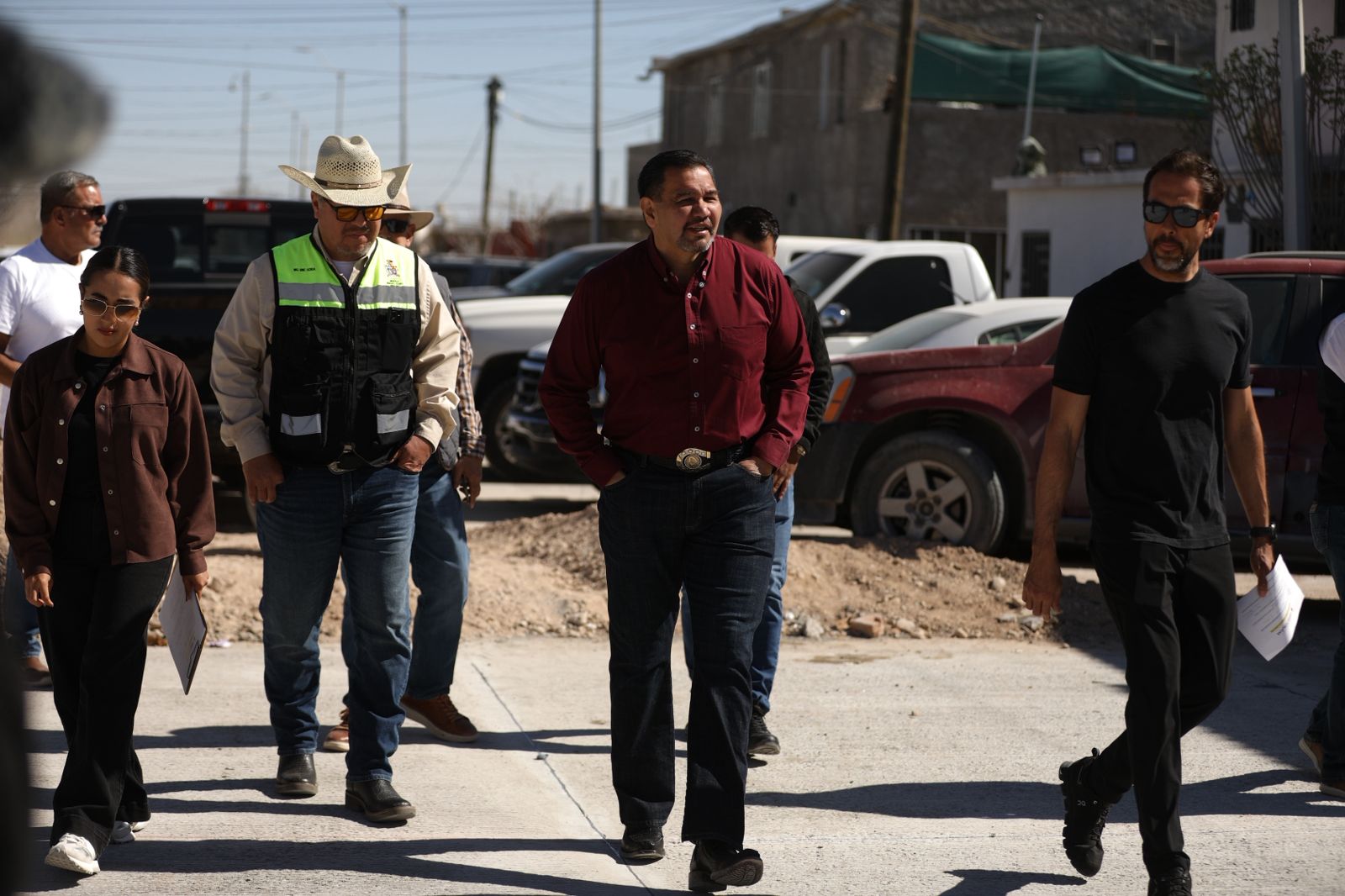 Supervisa Cruz Pérez Cuéllar avance de pavimentación en calle Fernando Villalobos