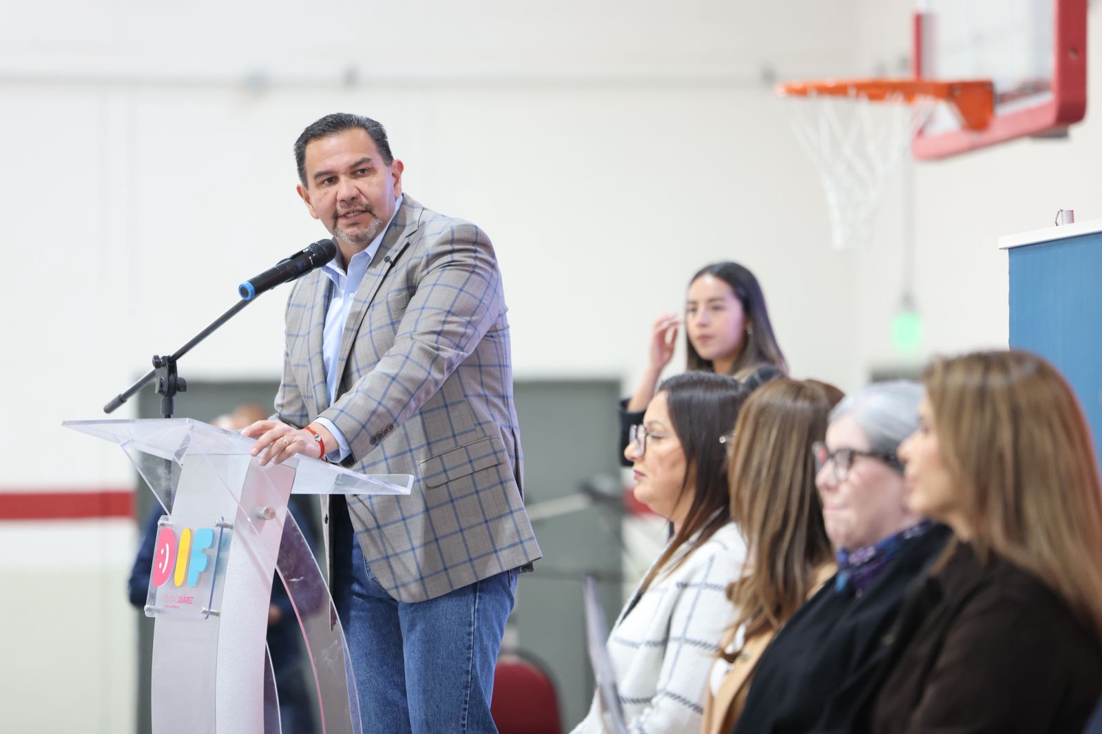 Entrega CPC equipo educativo y tecnológico a los CASEF