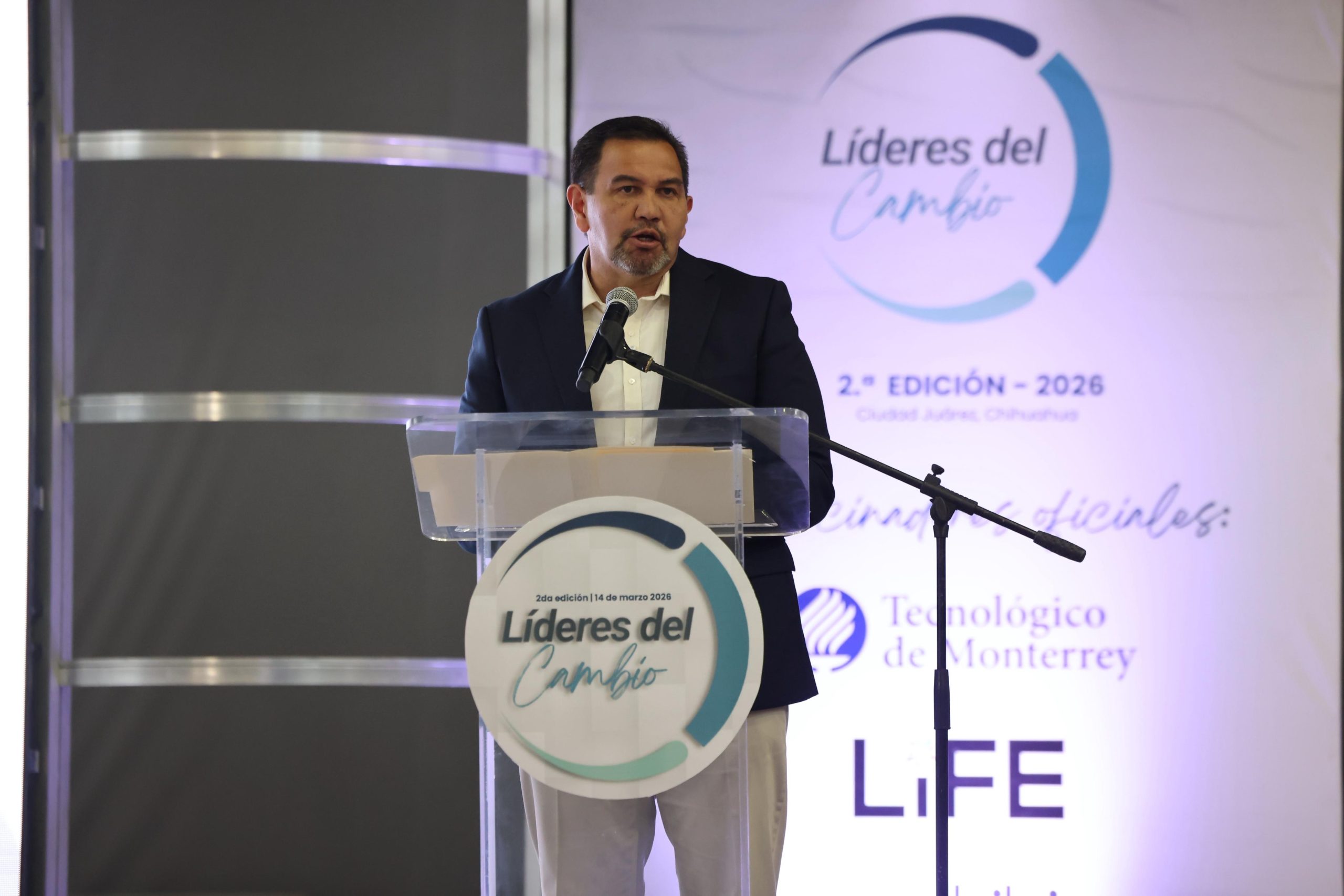 El trabajo y los sueños de los jóvenes serán la clave del cambio para el mañana: Cruz Pérez Cuéllar