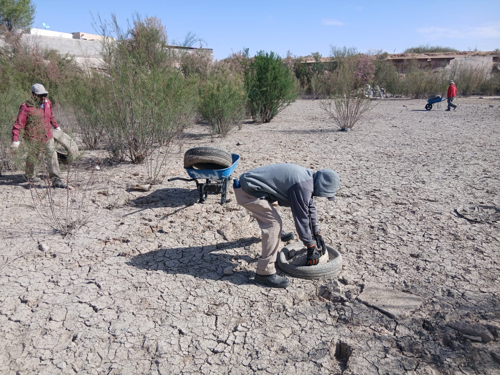 Llaman a juarenses a mantener diques libres de basura ante temporada de lluvias