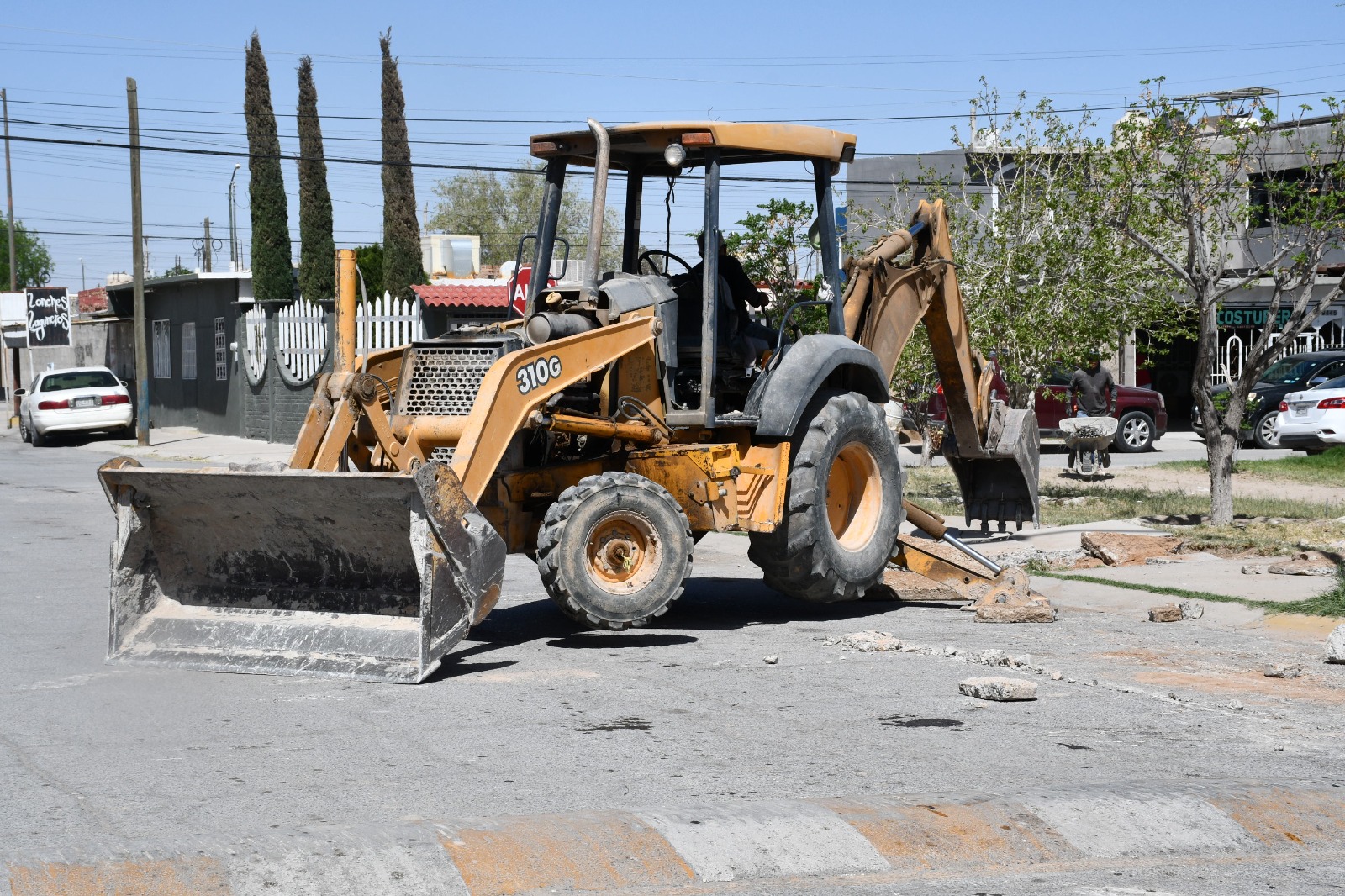 Inicia Obras Públicas rehabilitación de parque en Hacienda de las Torres