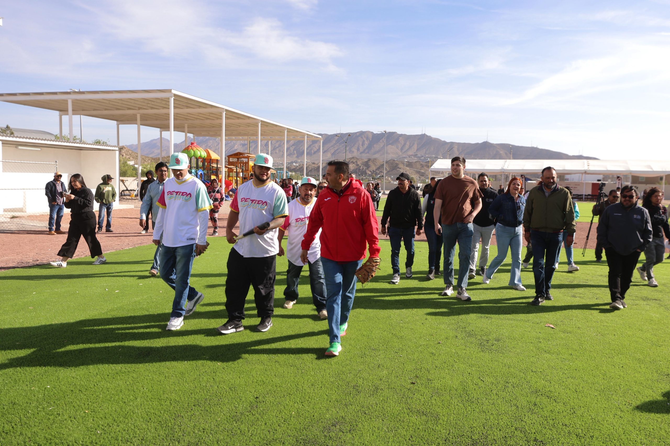 Inaugura Cruz Pérez Cuéllar complejo deportivo en la colonia Felipe Ángeles