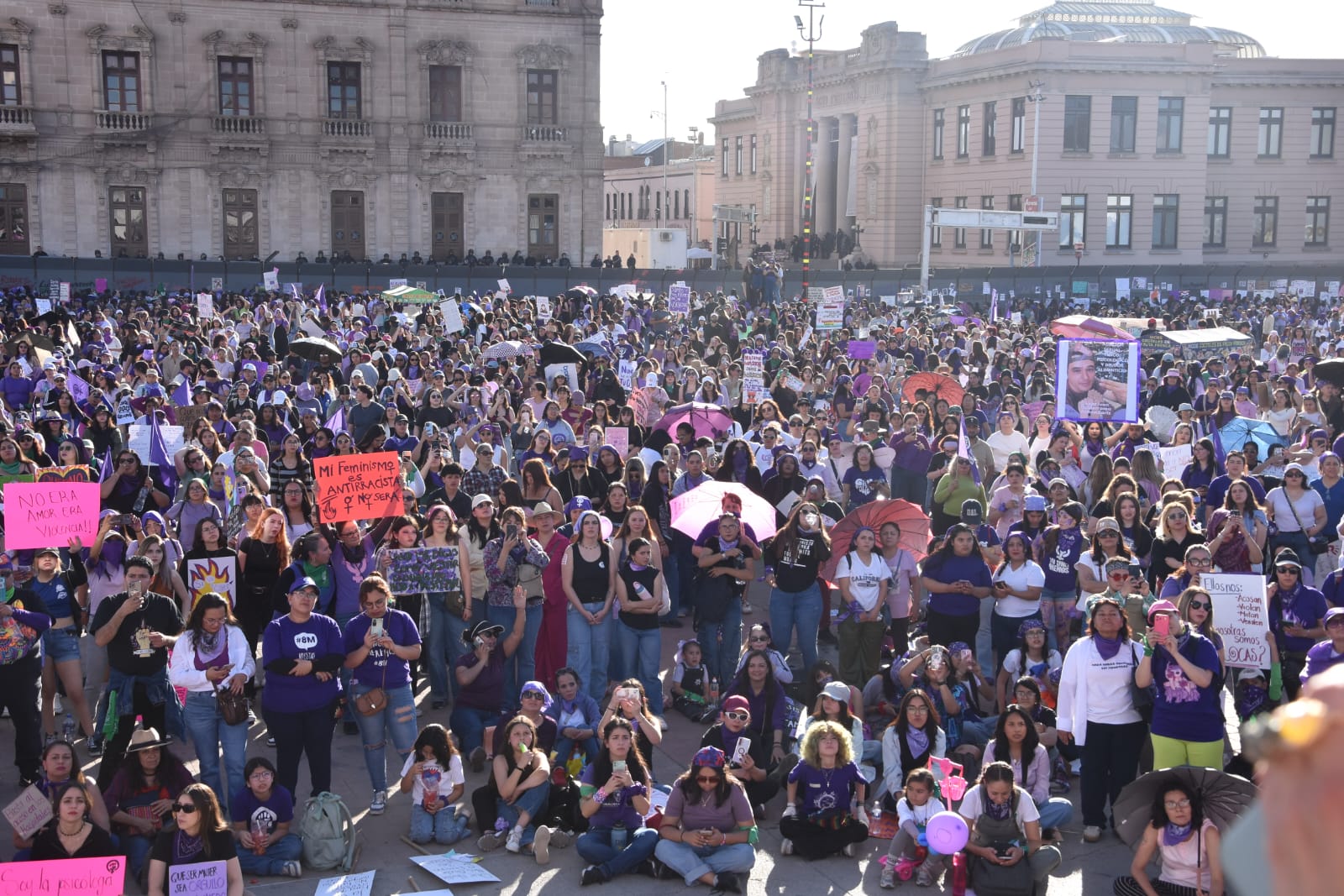 Daños menores tras marcha de 8M en la capital