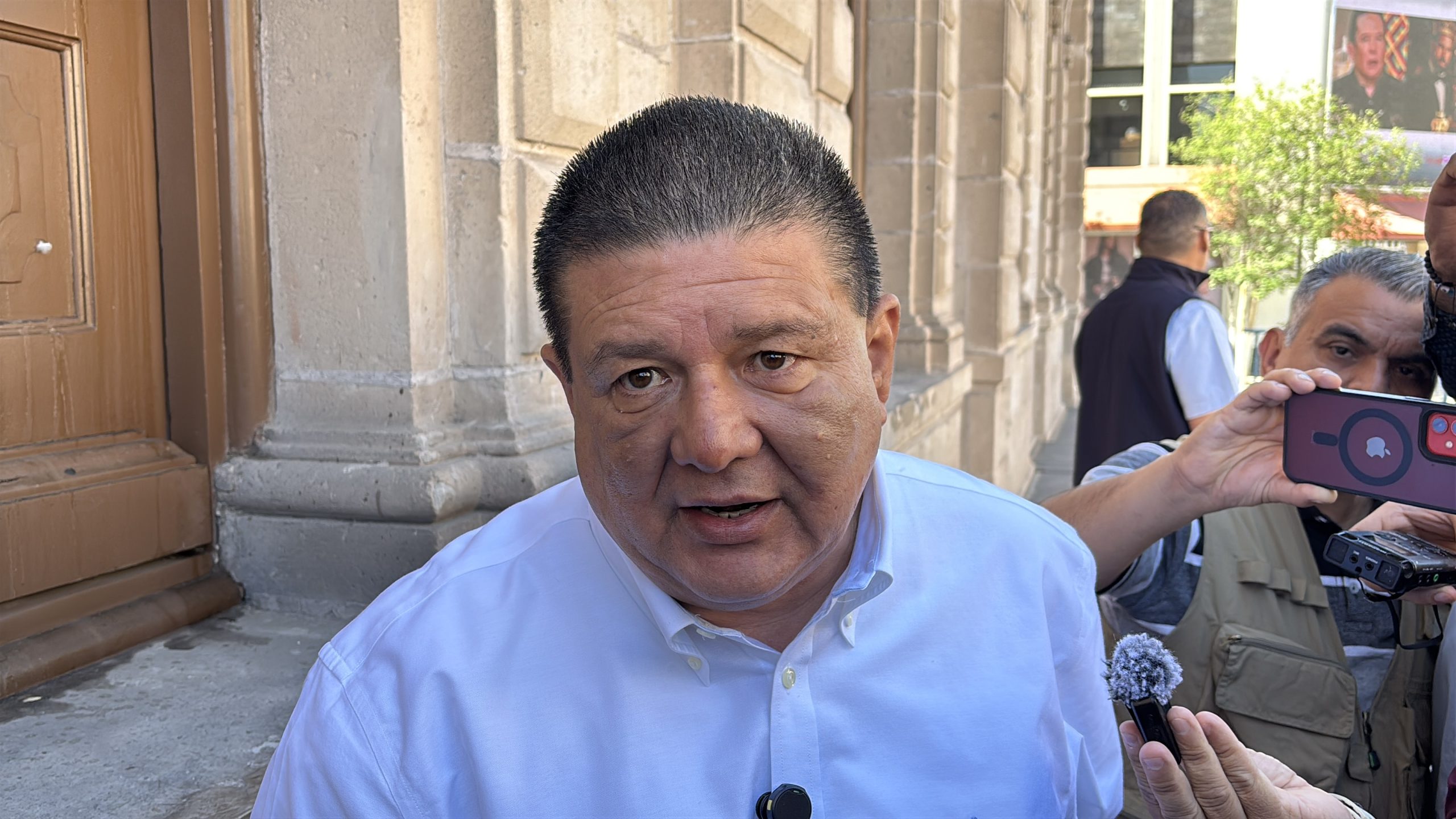 Confirman órdenes de aprehensión contra esposa de Duarte