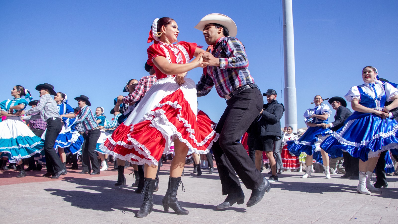 Checa el calendario de actividades del Festival Folklórico