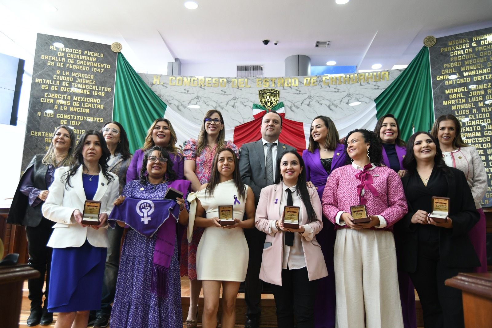 Entrega Congreso reconocimiento “Chihuahuense Destacada 2026”