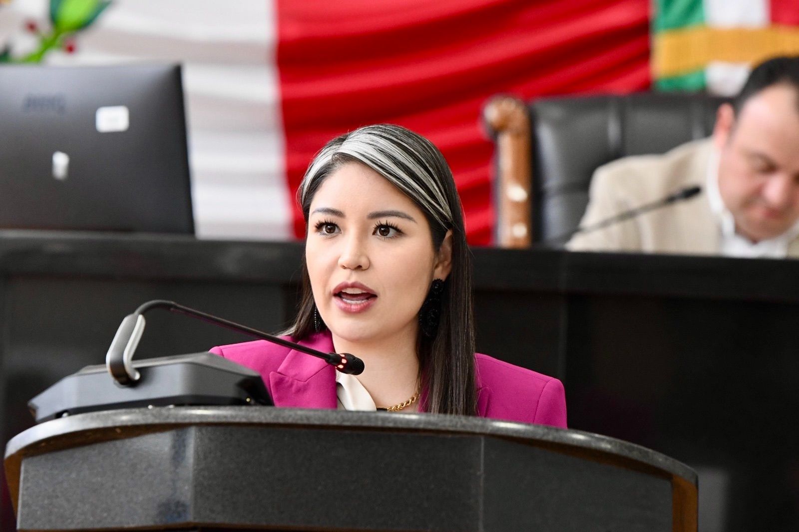 Impulsan permisos laborales pagados para mujeres que deban denunciar violencia