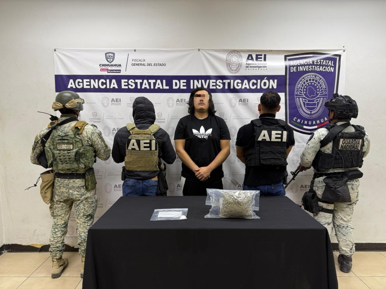Durante cateo, cae masculino en posesión de mariguana y cocaína