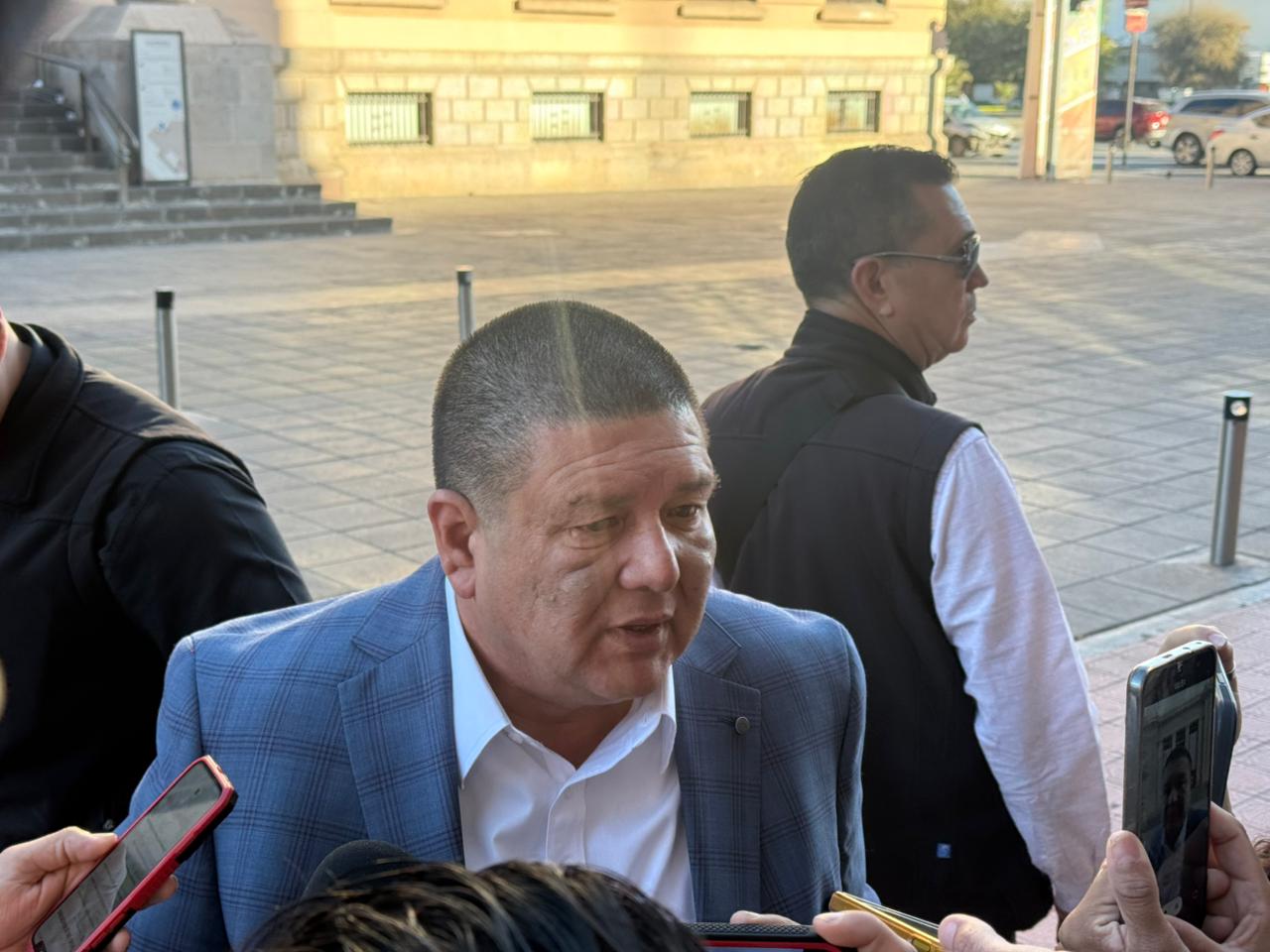 Atacan a agentes en Madera; no hay heridos y agresores logran huir