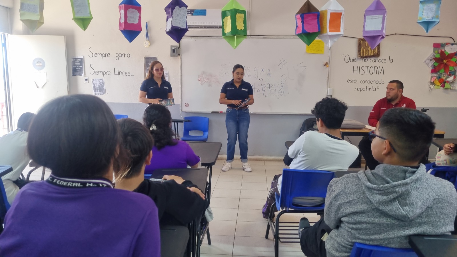 Imparte DSPM pláticas en escuelas de Punta Oriente