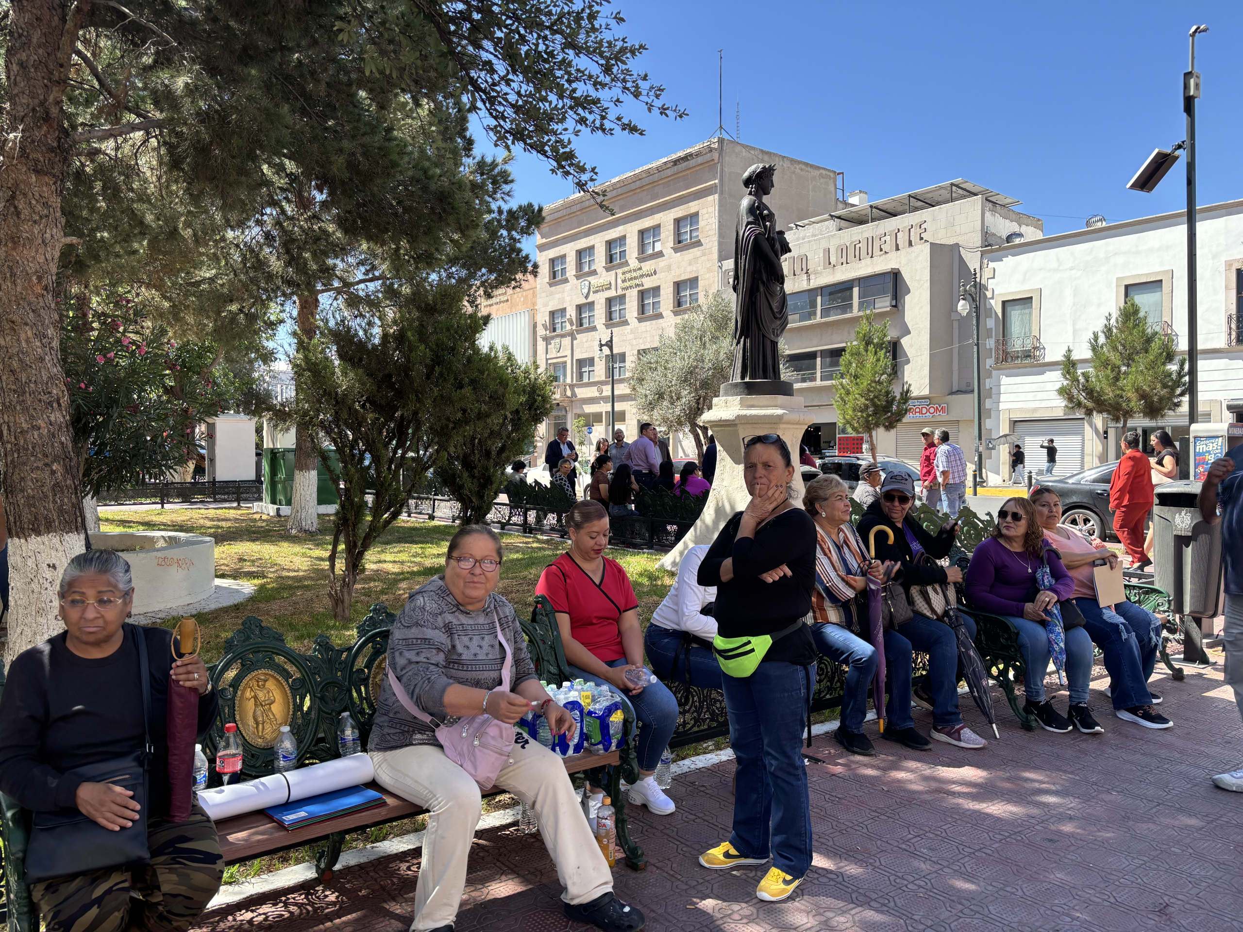 Familias de Aquiles Serdán protestan por riesgo de desalojo
