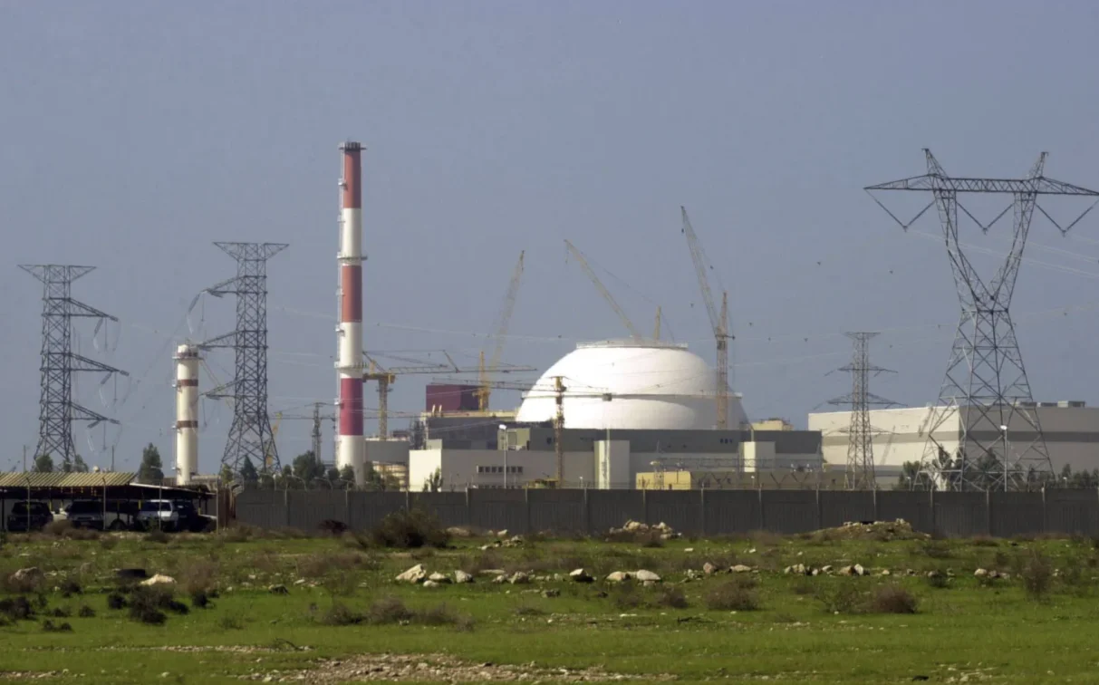 Irán denuncia ataques contra planta nuclear y petroquímica