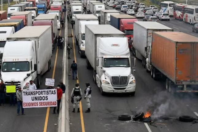 Hoy mega bloqueo de transportistas en el país