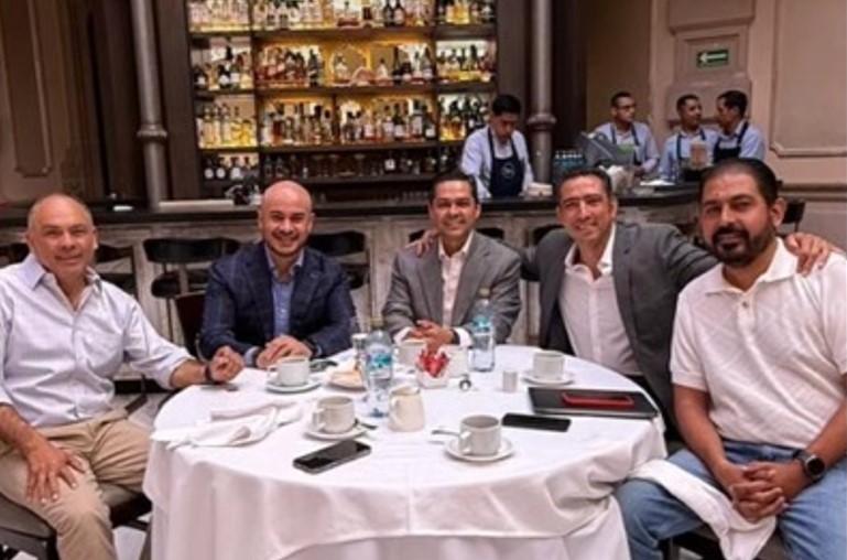 Cónclave morenista en Chihuahua: Aspirantes se reúnen en “La Casona”