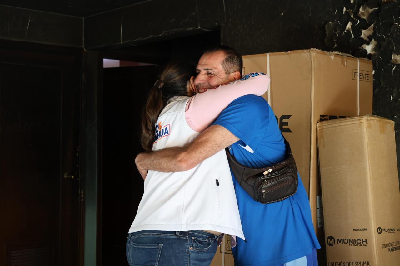 Apoya diputada a pareja que perdió su patrimonio en incendio