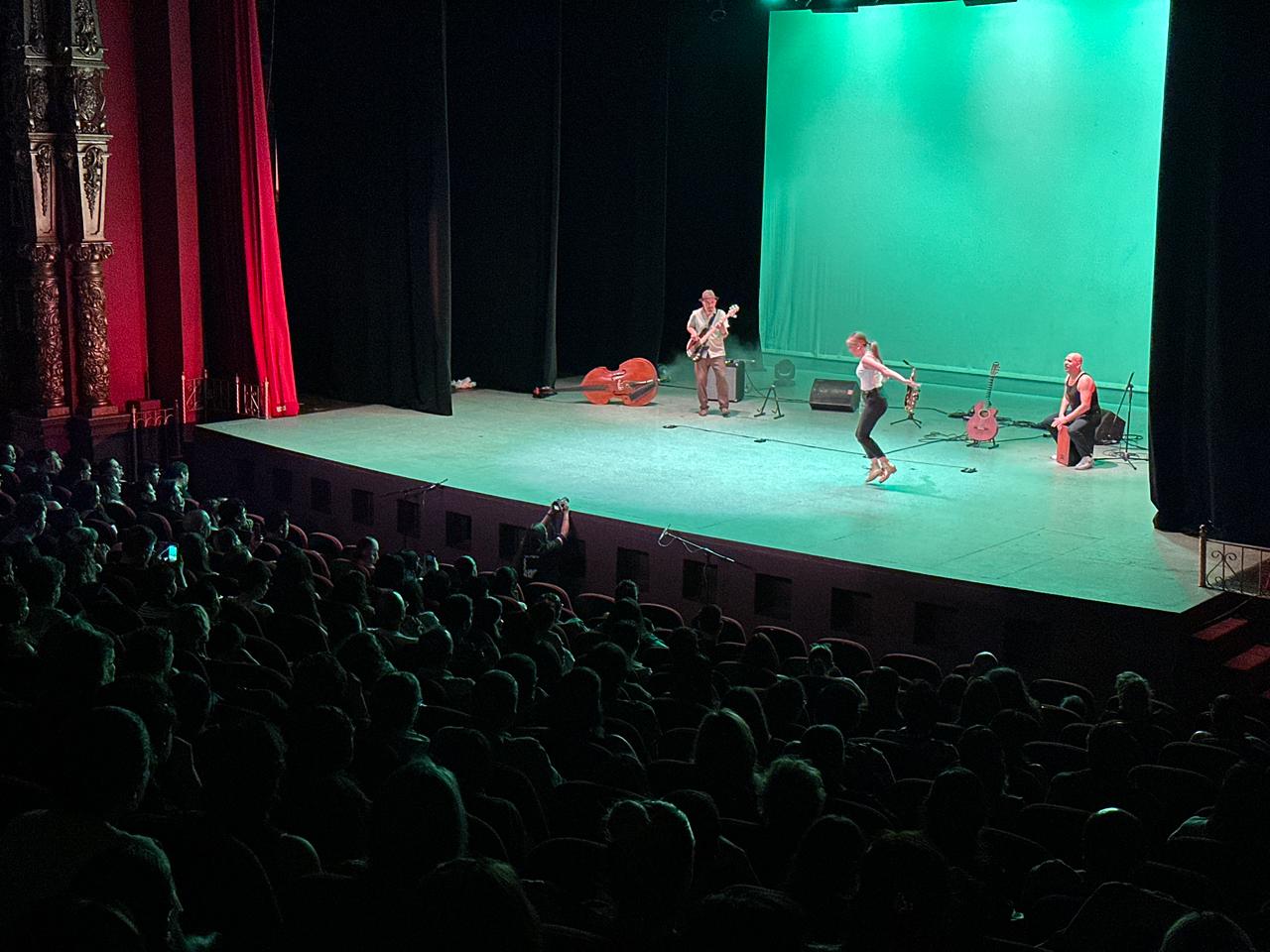 Espectáculo de talla mundial por Día de la Danza