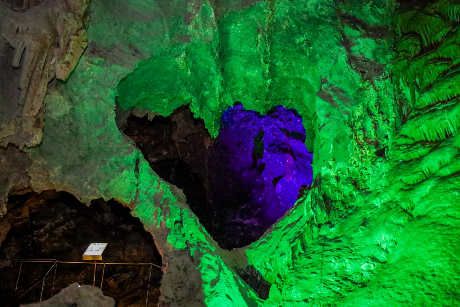 Invita DIF Municipal a las Grutas Nombre de Dios