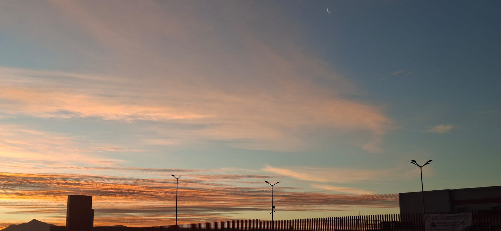 Prevén ráfagas de hasta 55 km/h y altas temperaturas