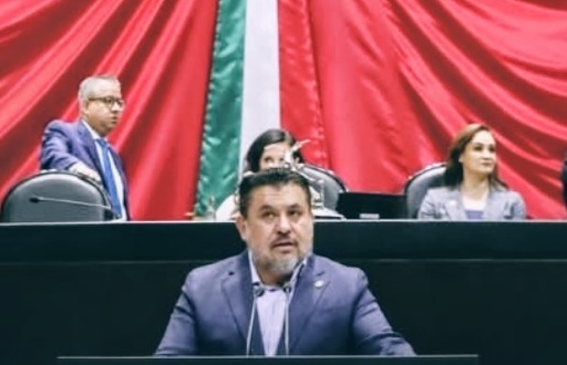 Álex Domínguez impulsa reforma laboral para adultos mayores