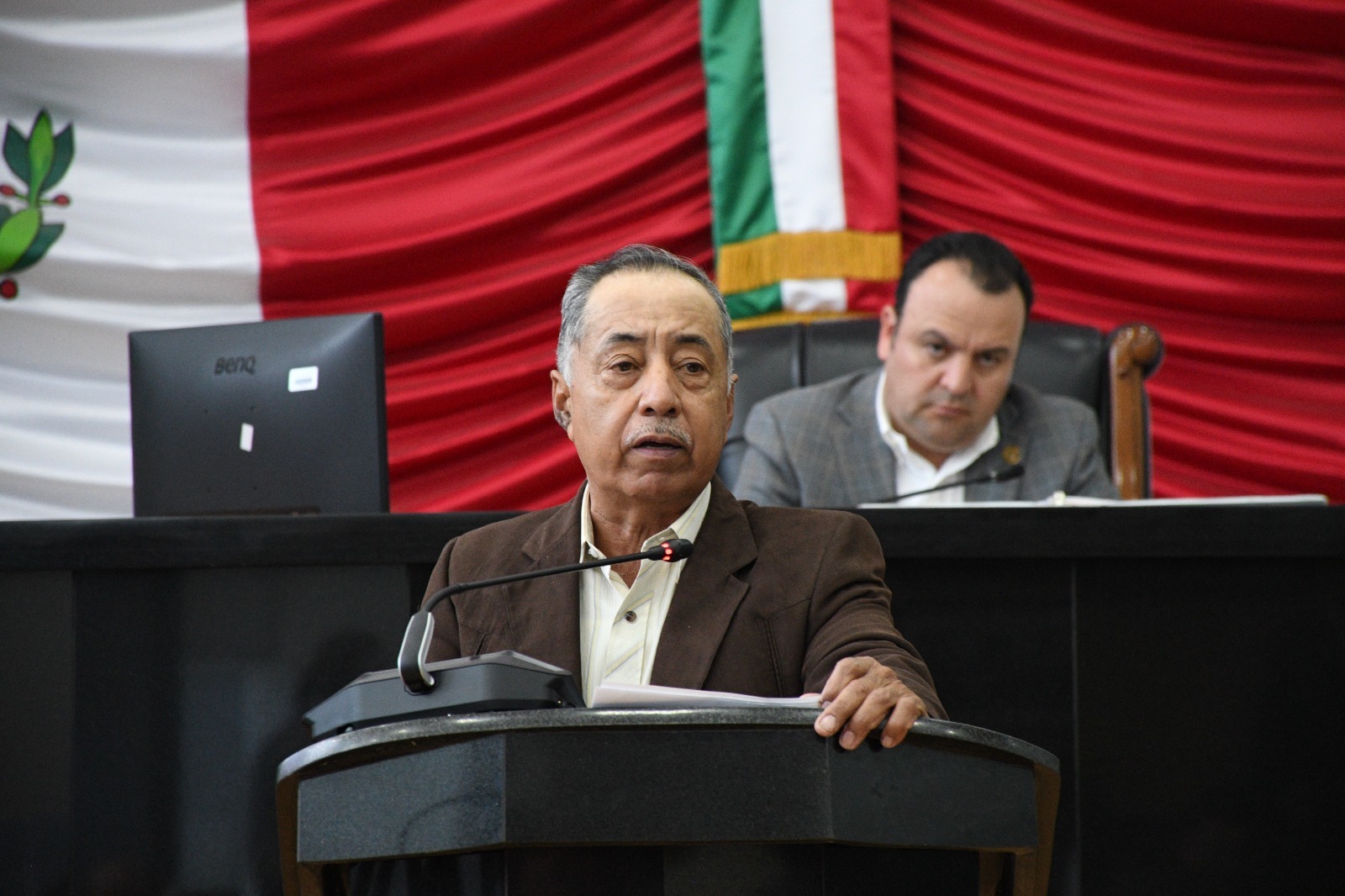 Exige Arturo Zubía apoyo retroactivo de energía