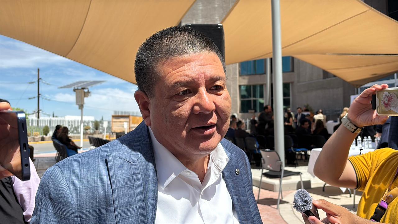 De la Peña y Jáuregui “fuman la pipa de la paz”