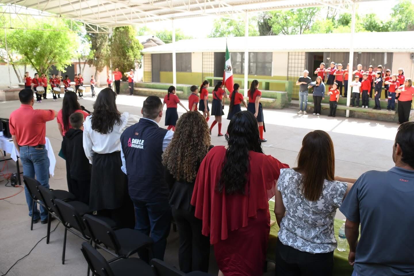 Convive diputado con niñas y niños en jornada de Diputado Infantil