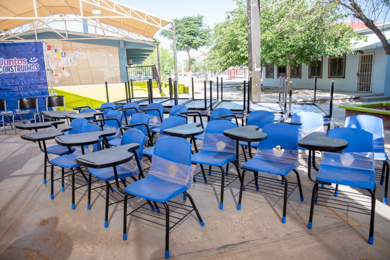 Entrega Ichife equipamiento a 5 escuelas en Juárez