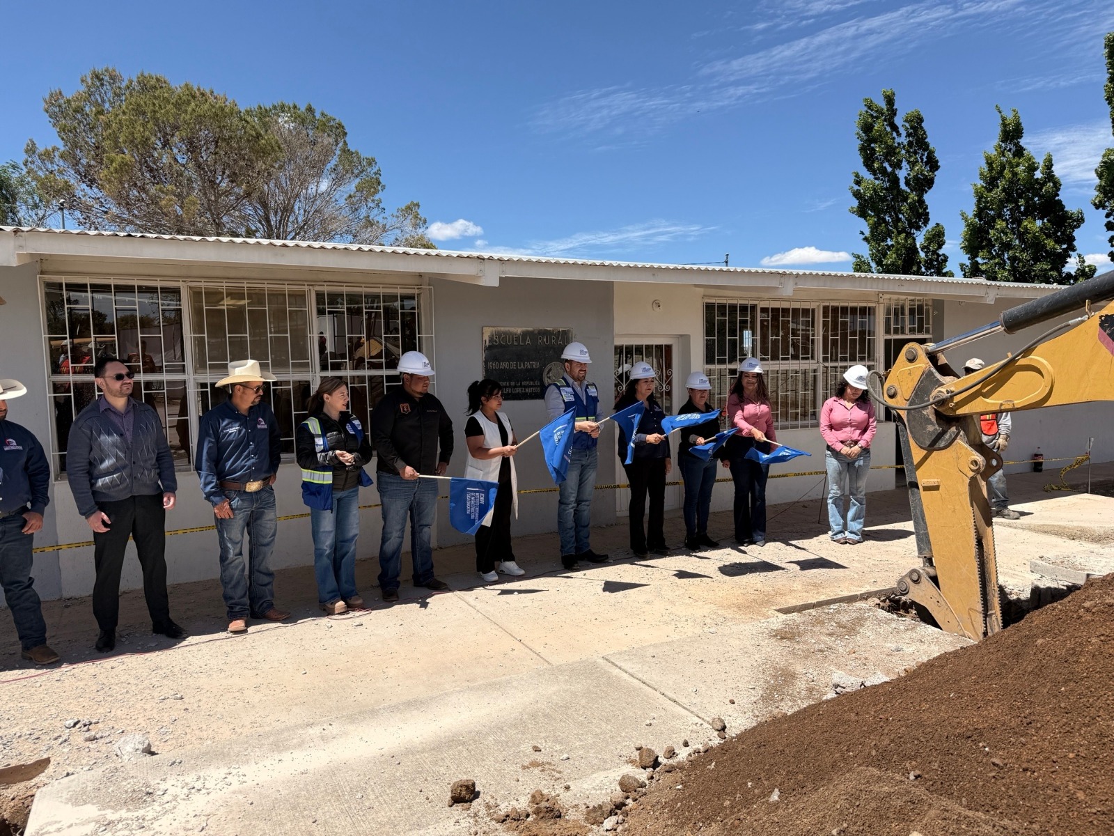 Construye SEyD techumbre en escuela de Cusihuiriachi