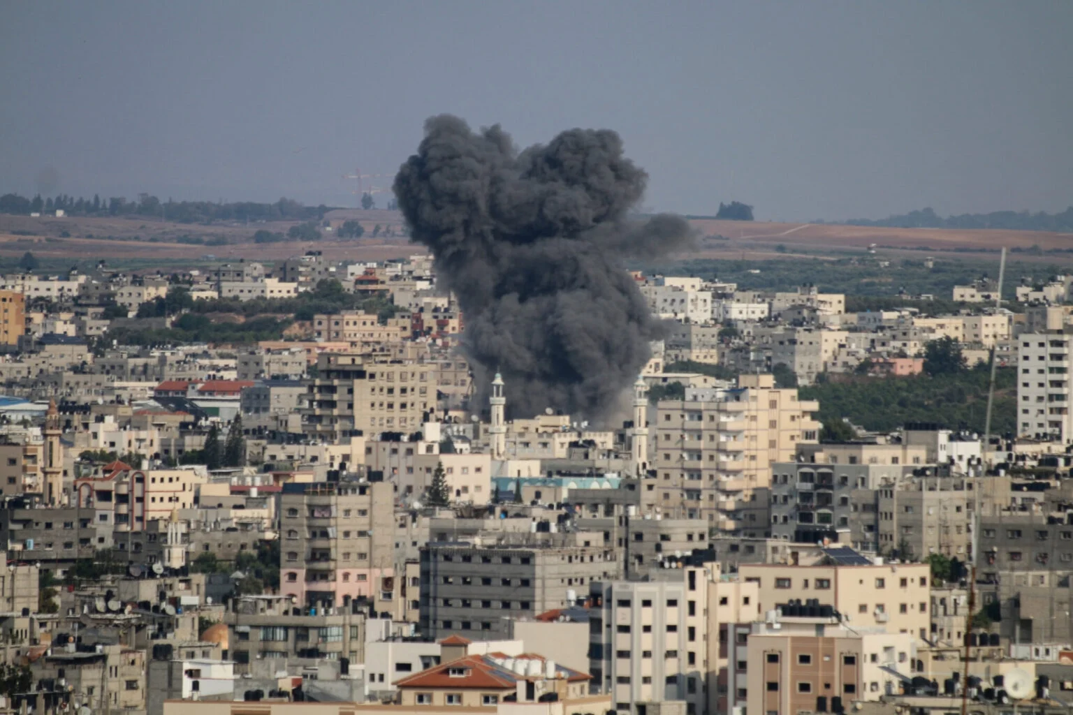 Israel bombardea Gaza y mata a 4 personas y deja varios heridos