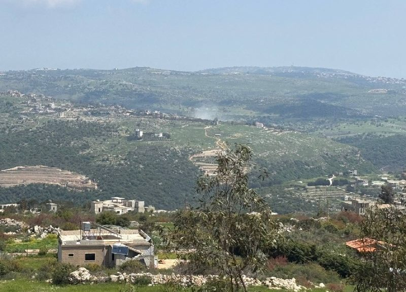 Hezbolá ataca vehículos israelíes y derriba drones al sur de Líbano