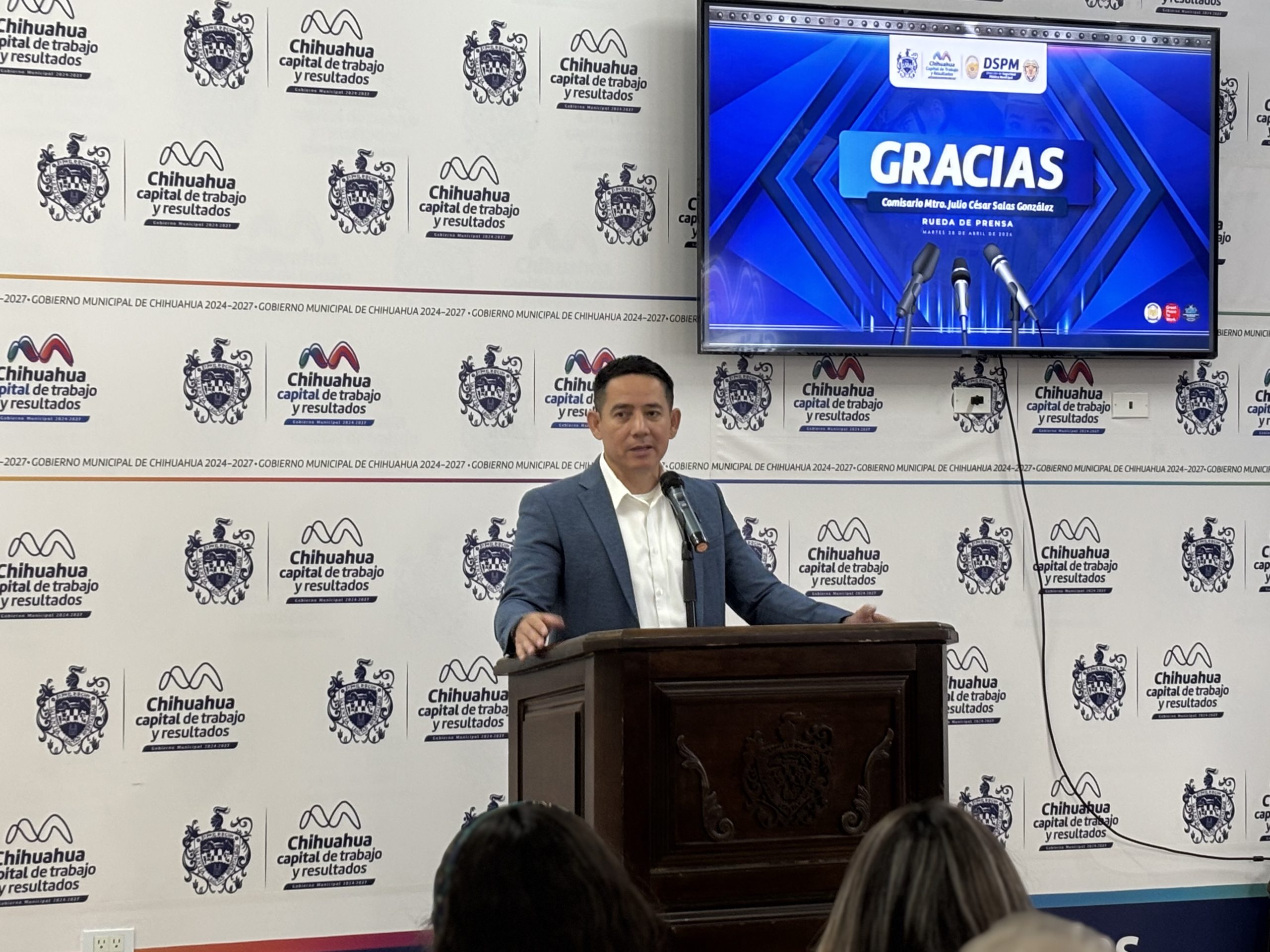 Reconoce Salas labor de bomberos tras incendios recientes