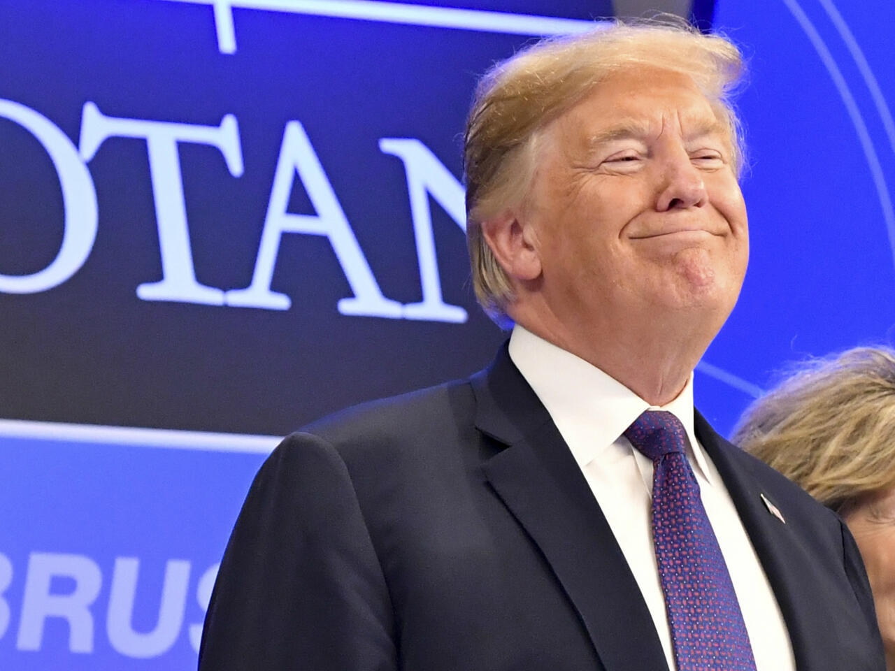 Amenaza Trump con sacar a Estados Unidos de la OTAN ante escenario en Irán