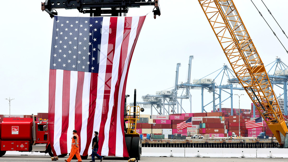 Anuncia Trump nuevos aranceles contra Europa