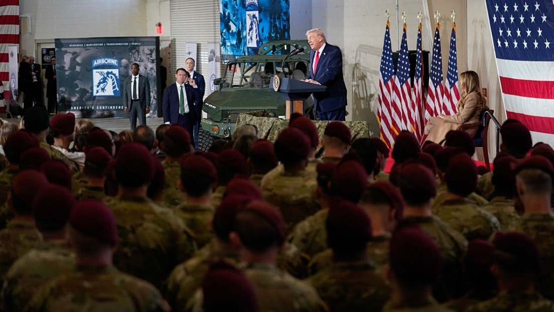 Trump ordena a militares estar preparados para seguir adelante con un asalto a gran escala contra Irán