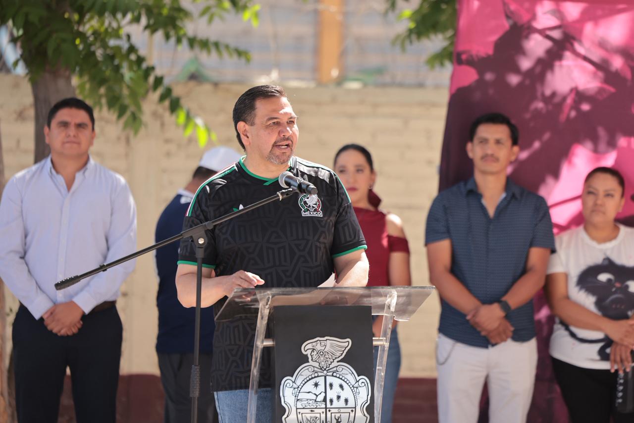 Entrega Pérez Cuéllar obras a diversas escuelas