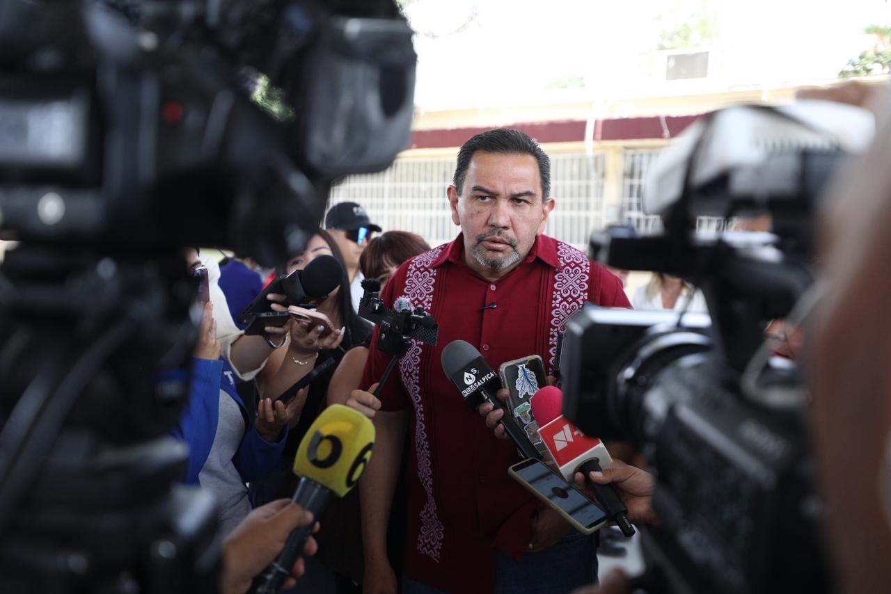 Destaca Cruz Pérez Cuéllar salarios y la inversión en Bomberos de Juárez