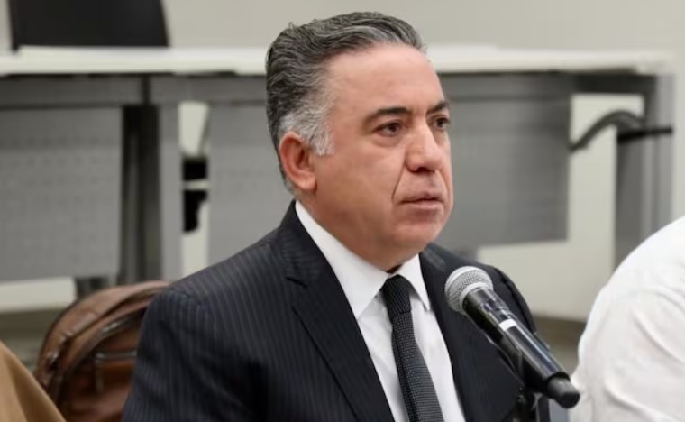 Solicita Inzunza licencia al Senado