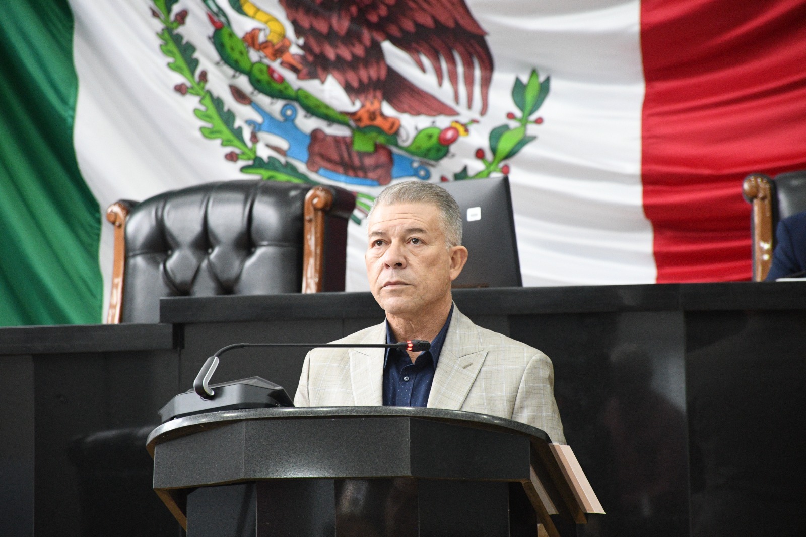 Pide Pérez Pavía reducir o eliminar el IEPS