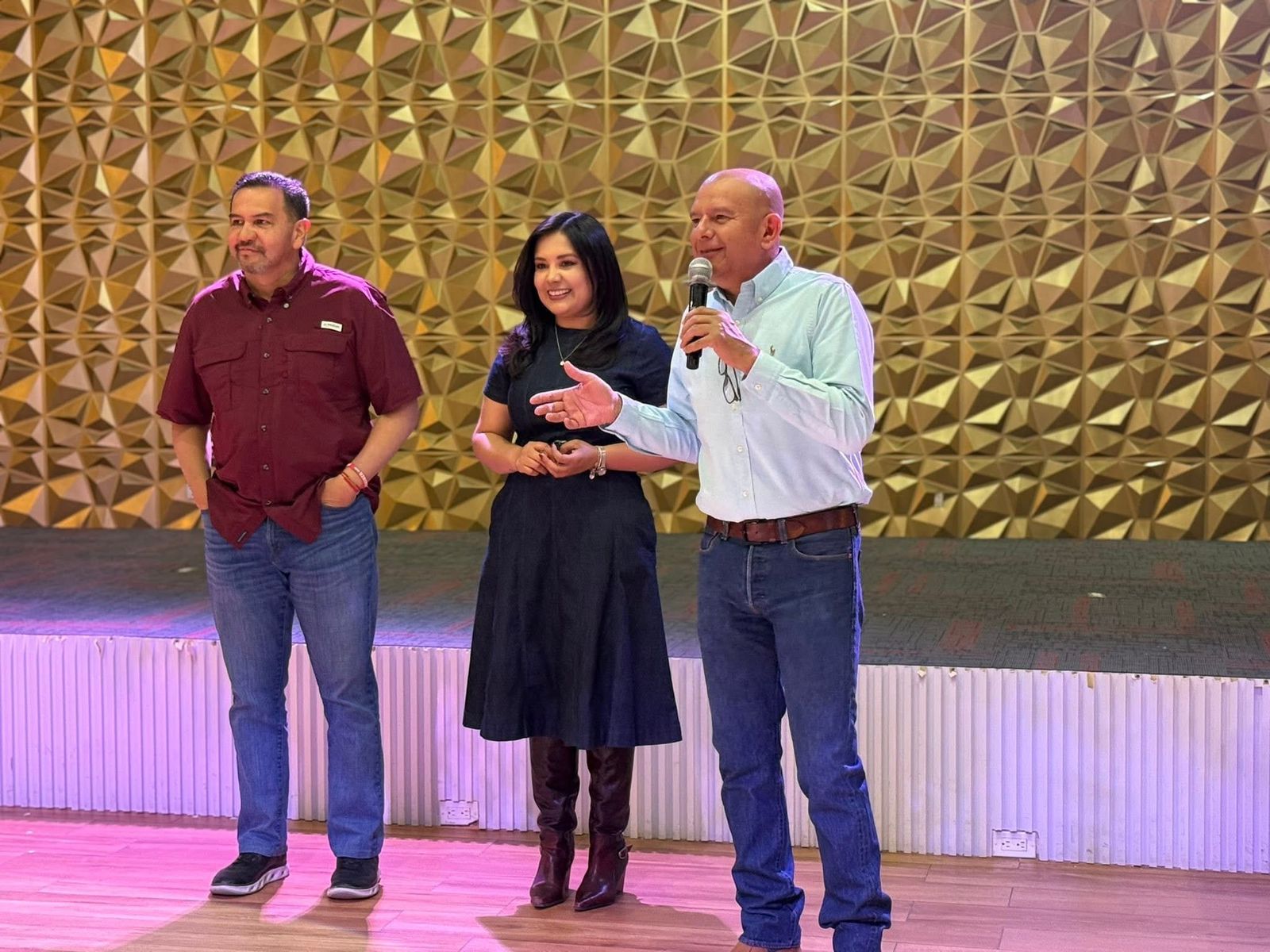 Estrada, CPC y Chávez, reconocen a las madres juarenses