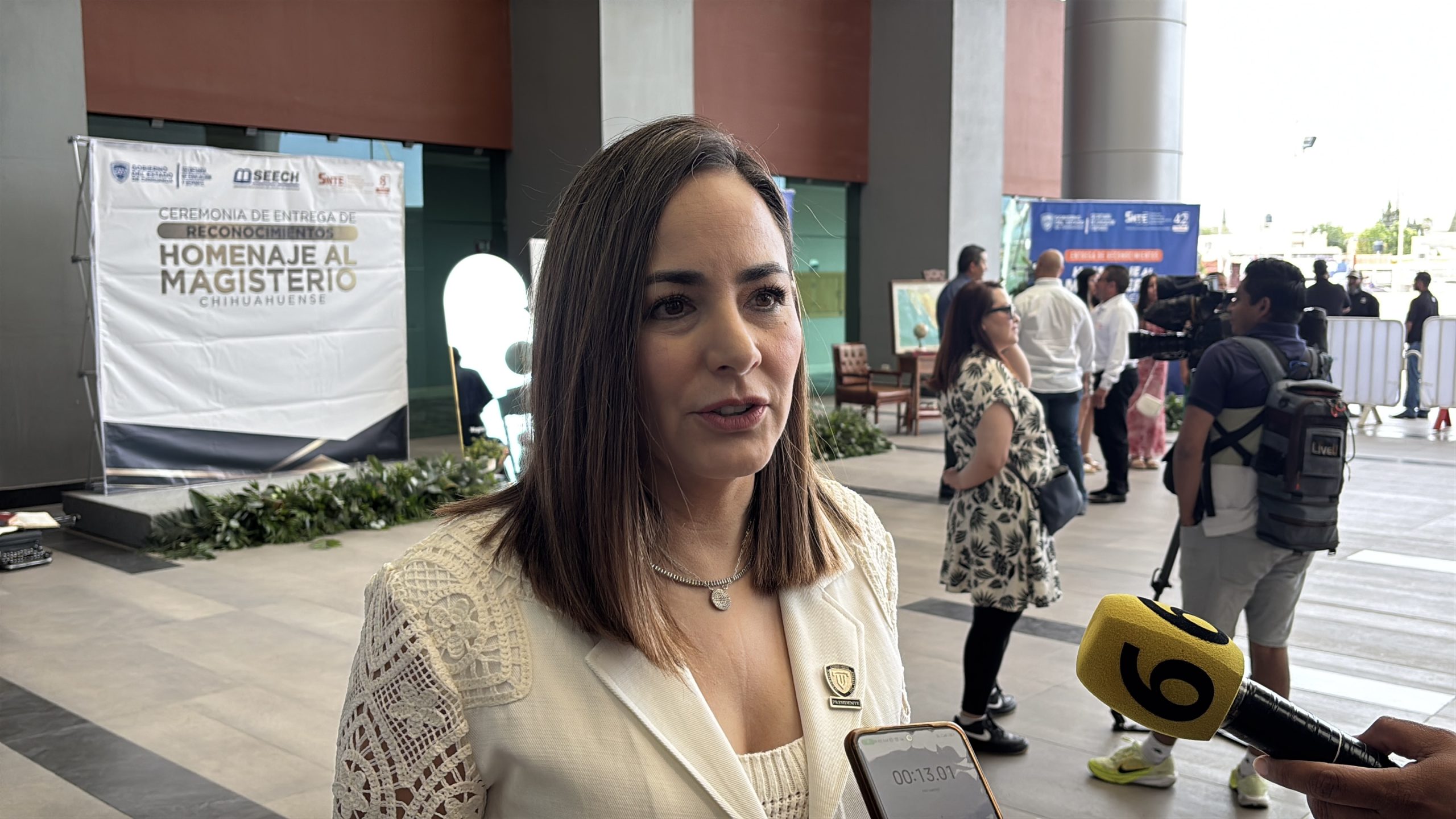 Maestros son base del desarrollo: Marcela Herrera