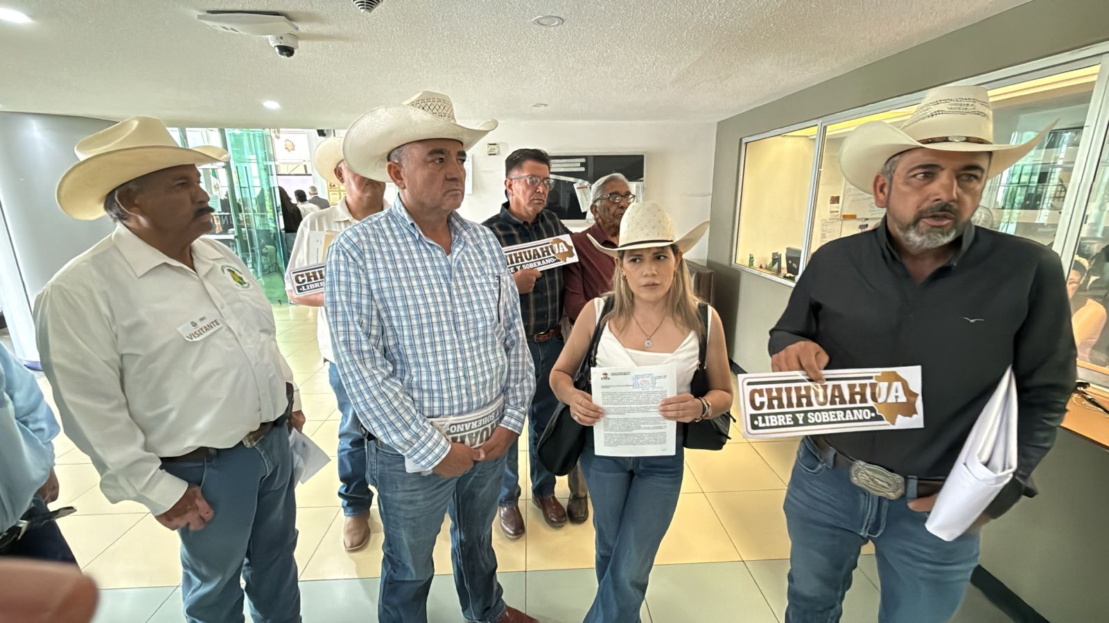 Campesinos llevan exigencias al Congreso